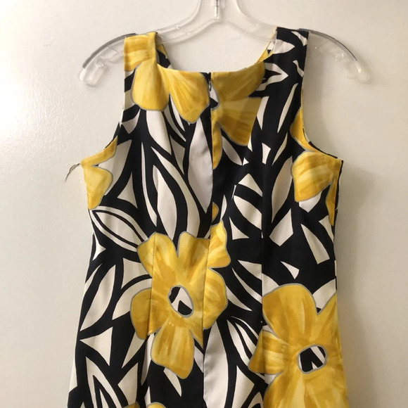 Alyx Petite Yellow Flower Dress - Picture 4 of 8